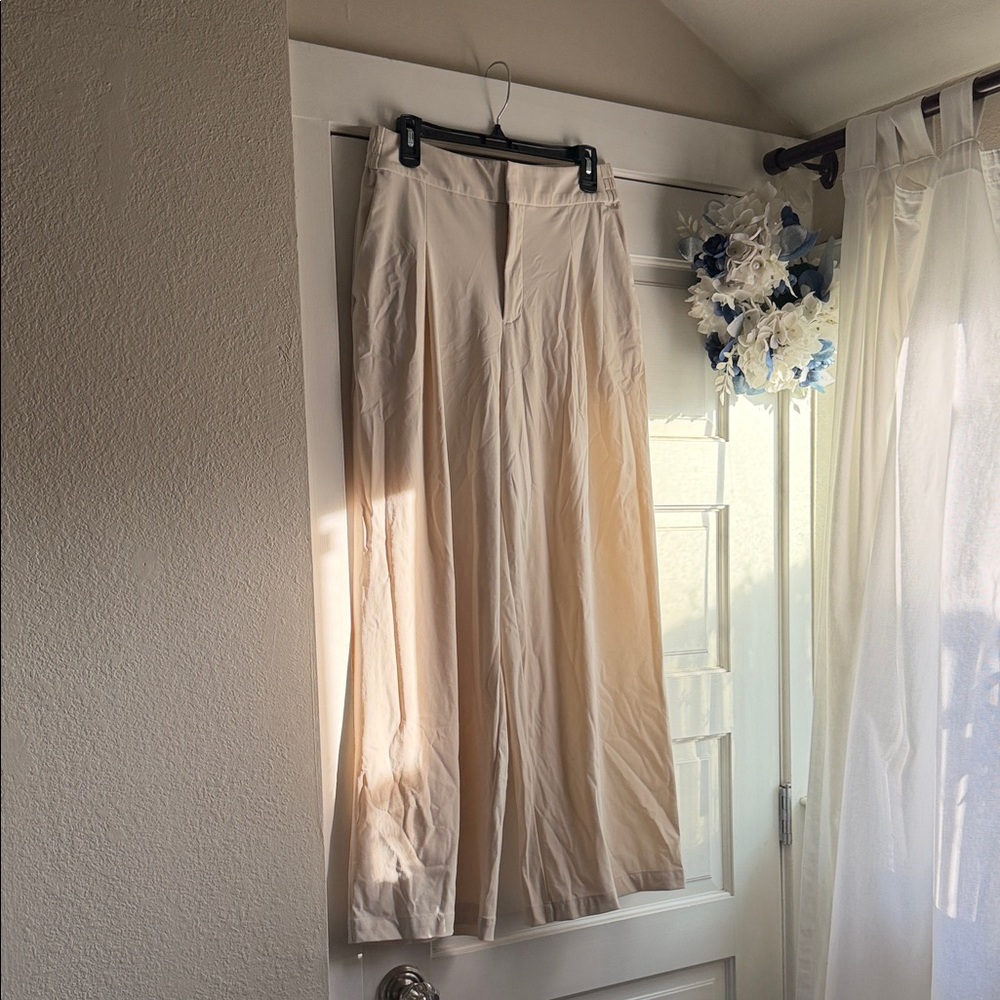 Athleta Cream Elastic Waist Pants